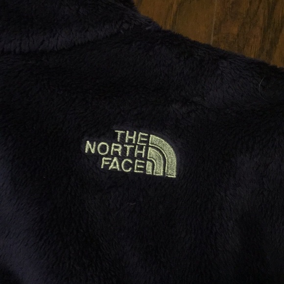 North face dark purple fuzzy jacket - Picture 5 of 7